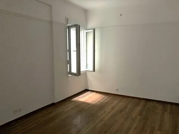 Renovated Three-Bedroom Apartment for Sale in Kolonaki - Lycabettus, Athens Center — photo 3