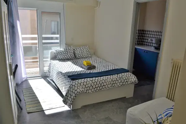 26 m² Renovated Apartment for Sale in Kolonaki - Lycabettus, Athens Center — photo 3