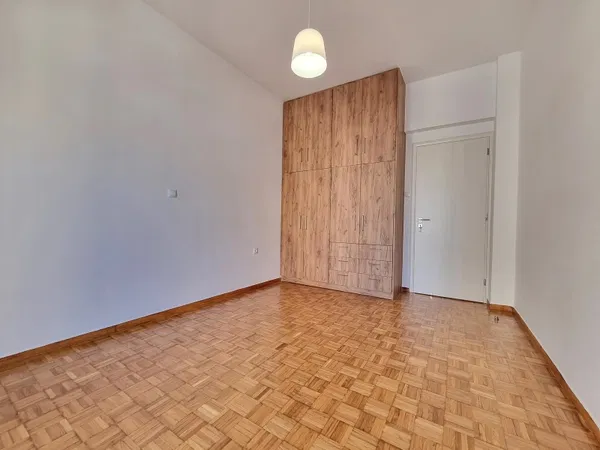 Two-Bedroom Renovated Apartment for Sale in Neos Kosmos, Athens Center — photo 4