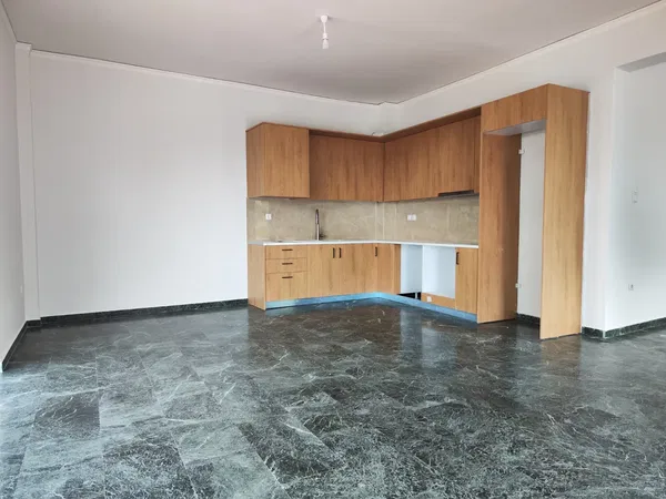 Three-Bedroom Renovated Apartment for Sale in Ilioupoli, Athens Southern suburbs — photo 2