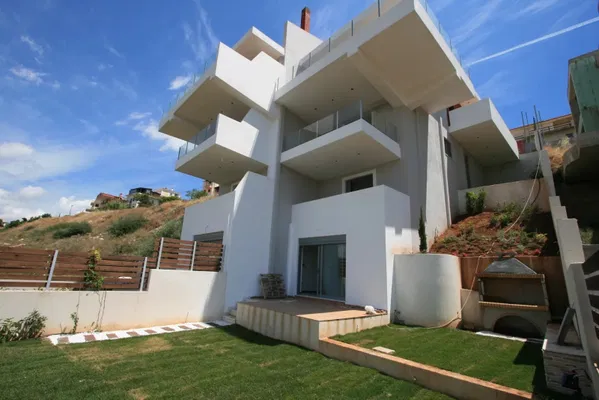 300 m² Villa with Four Bedrooms for Sale in Rafina, Rafina - Pikermi