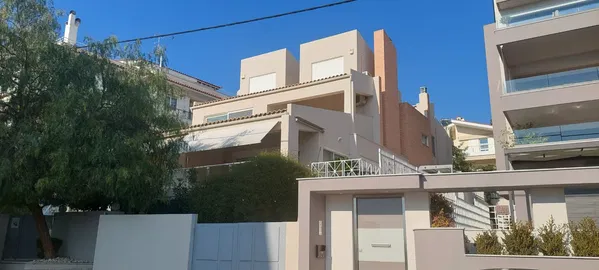 370 m² Four-Bedroom Villa for Sale in Voula, Athens Southern suburbs