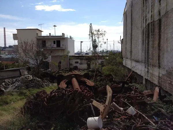 750 m² Plot of Land for Sale in Piraeus, Piraeus Suburbs — photo 2