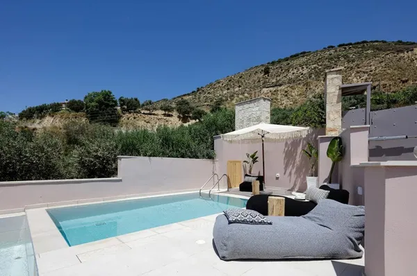 Seafront 197 m² Villa with Four Bedrooms for Sale in Heraklion — photo 5