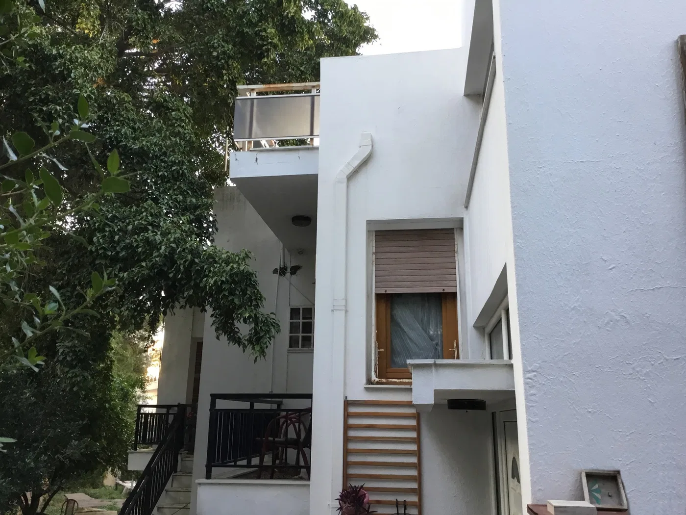 Renovated 320 m² Villa with Five Bedrooms for Sale in Heraklion