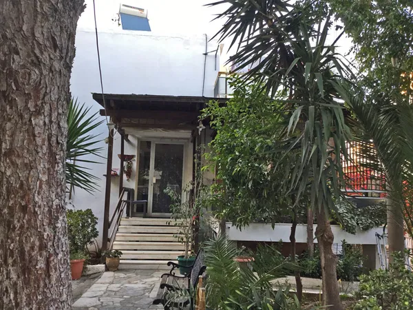 Renovated 320 m² Villa with Five Bedrooms for Sale in Heraklion — photo 3
