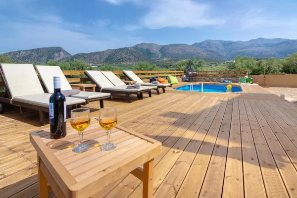 Sea View Eight-Bedroom Villa for Sale in Sisi Lasithi, Vrahasi — photo 5