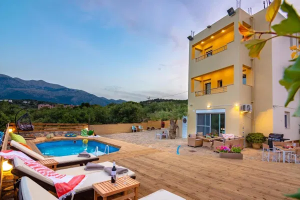 Sea View Eight-Bedroom Villa for Sale in Sisi Lasithi, Vrahasi — photo 3