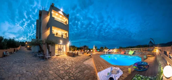 Sea View Eight-Bedroom Villa for Sale in Sisi Lasithi, Vrahasi — photo 2