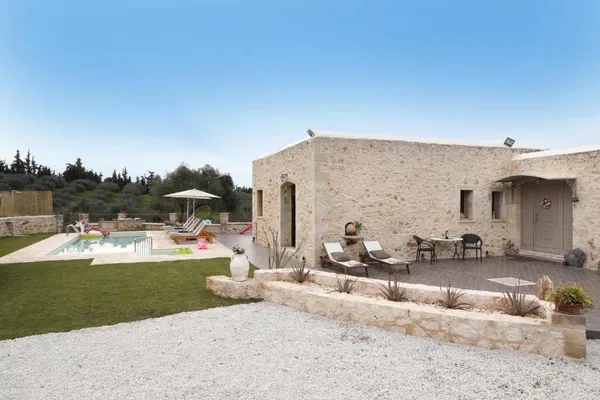 Three-Bedroom Villa for Sale in Varipetro, Chania — photo 3