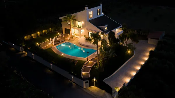 Four-Bedroom Villa for Sale in Vamvakopoulo, Chania