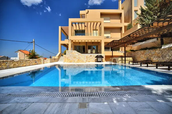 Sea View 500 m² Villa with Four Bedrooms for Sale in Voula, Athens Southern suburbs — photo 4