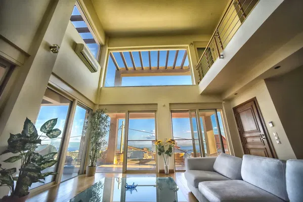Sea View 500 m² Villa with Four Bedrooms for Sale in Voula, Athens Southern suburbs — photo 2
