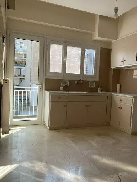 95 m² Two-Bedroom Renovated Apartment for Sale in Kypseli, Athens Center — photo 5