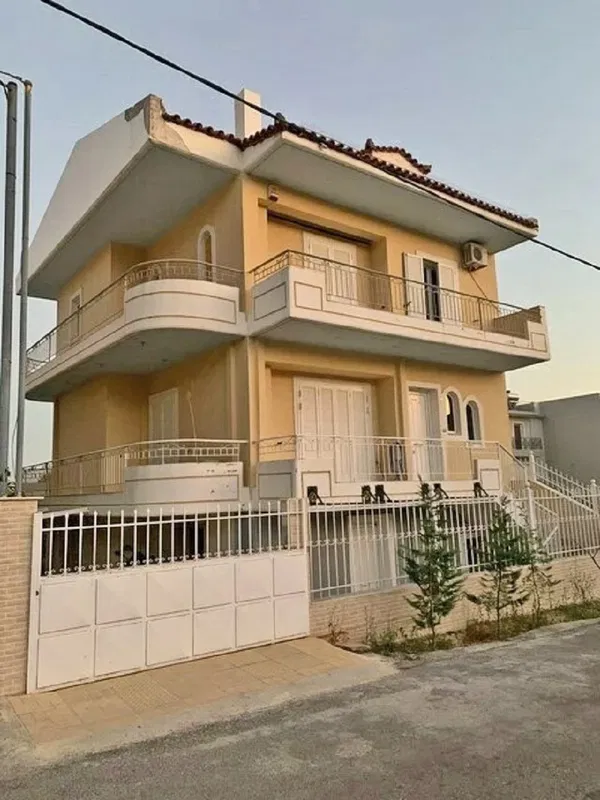 Two-Bedroom Villa for Sale in Liosia, Athens Western Suburbs