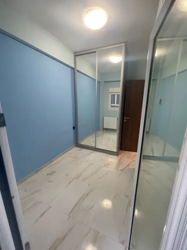 78 m² Renovated Two-Bedroom Apartment for Sale in Piraeus, Piraeus Suburbs — photo 5