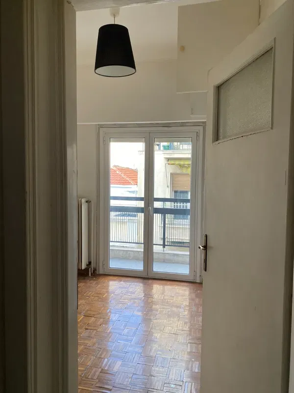 90 m² Apartment with Three Bedrooms for Sale in Center Athens, Athens Center — photo 4