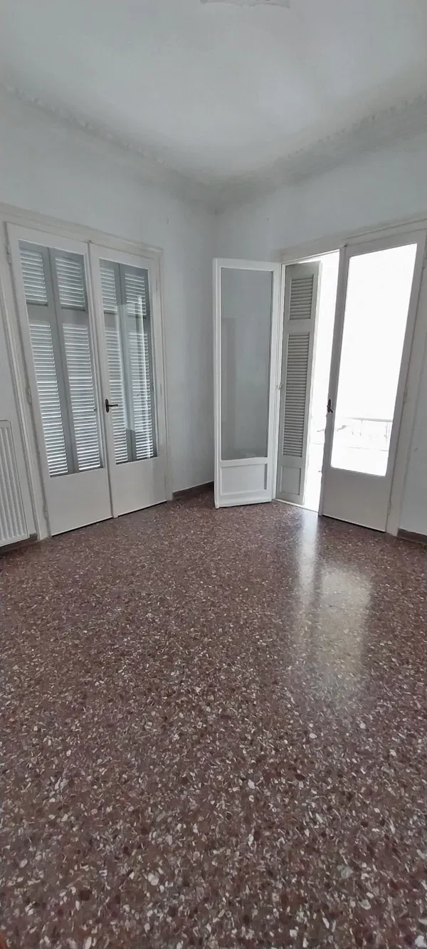 100 m² Apartment with Three Bedrooms for Sale in Piraeus, Piraeus Suburbs — photo 2