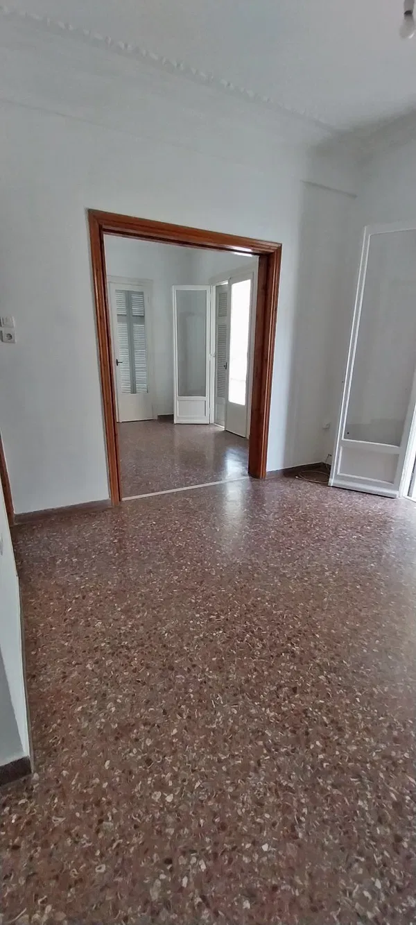 100 m² Apartment with Three Bedrooms for Sale in Piraeus, Piraeus Suburbs — photo 3