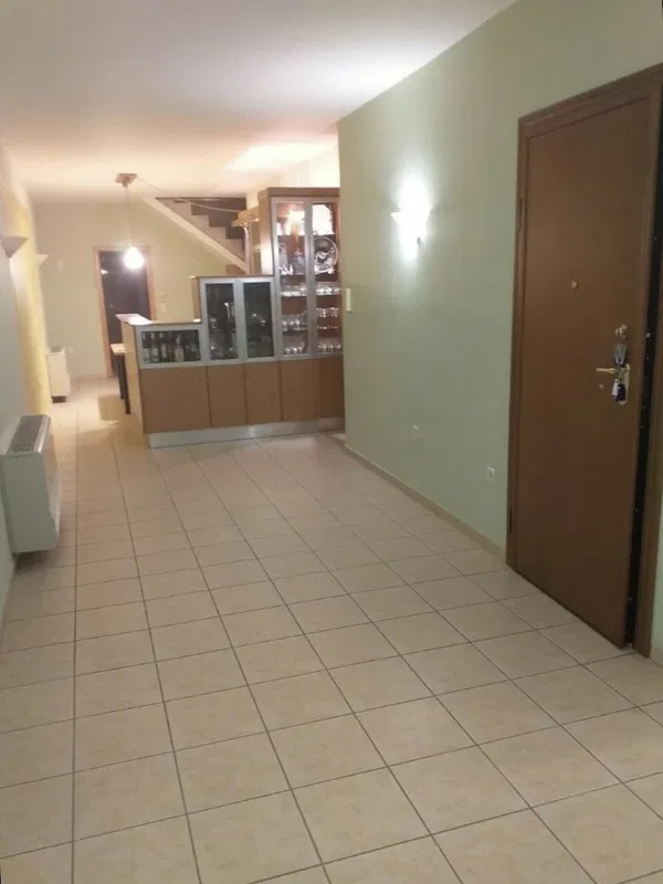 162 m² Apartment with Three Bedrooms for Sale in Moschato, Piraeus Suburbs — photo 4