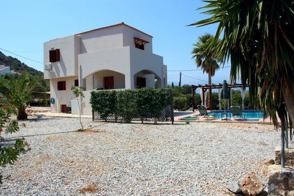Sea-View Five-Bedroom Villa for Sale in Kokkino Chorio, Apokoronas — photo 2