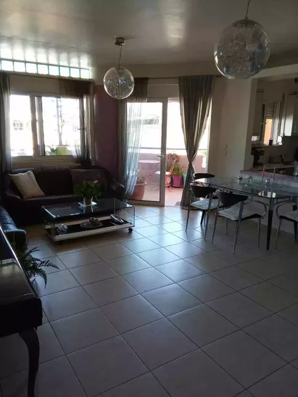 81 m² Two-Bedroom Sea View Apartment for Sale in Piraeus, Piraeus Suburbs — photo 3