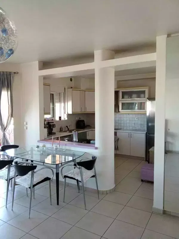 81 m² Two-Bedroom Sea View Apartment for Sale in Piraeus, Piraeus Suburbs — photo 2