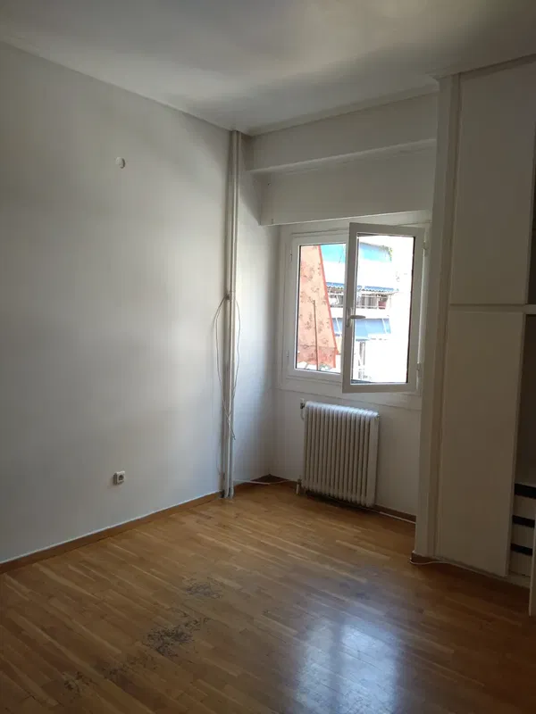67 m² Renovated Two-Bedroom Apartment for Sale in Neos Kosmos, Athens Center — photo 4
