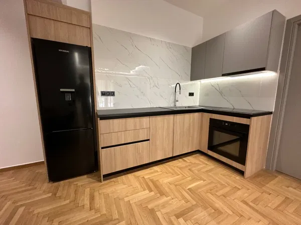 65 m² Two-Bedroom Renovated Apartment for Sale in Center Athens, Athens Center — photo 4