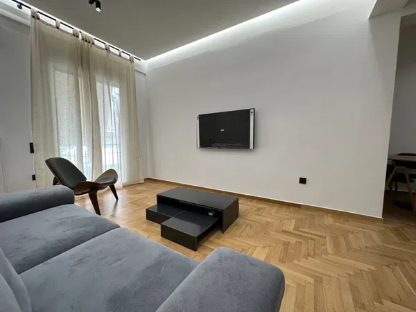 65 m² Two-Bedroom Renovated Apartment for Sale in Center Athens, Athens Center — photo 2