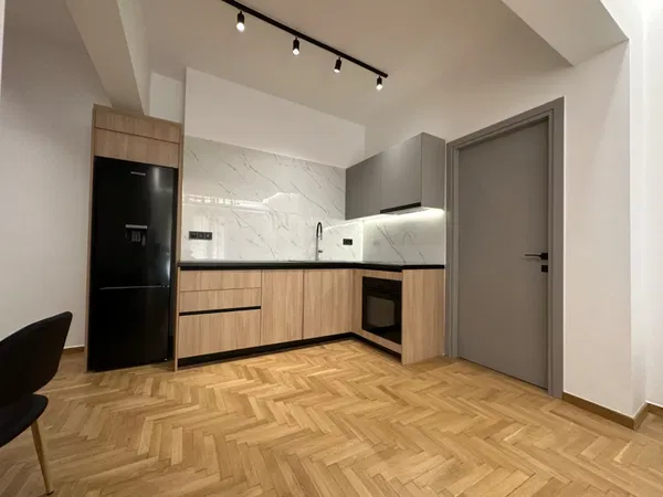 65 m² Two-Bedroom Renovated Apartment for Sale in Center Athens, Athens Center — photo 3