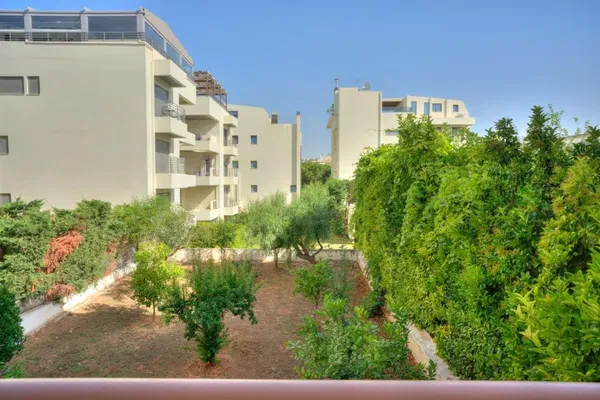 97 m² Two-Bedroom Renovated Apartment for Sale in Elliniko, Athens Southern suburbs — photo 3