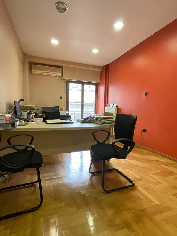74 m² Apartment with Three Bedrooms for Sale in Exarchia - Neapoli, Athens Center — photo 5