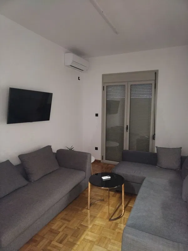 67 m² Two-Bedroom Renovated Apartment for Sale in Exarchia - Neapoli, Athens Center — photo 4