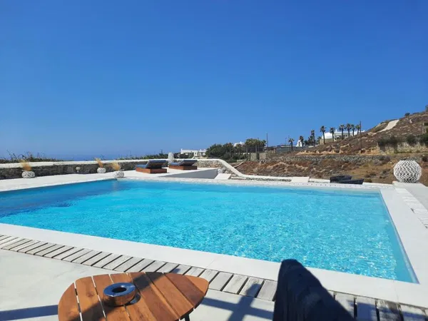 330 m² Hotel for Sale in Mykonos, Cyclades — photo 2
