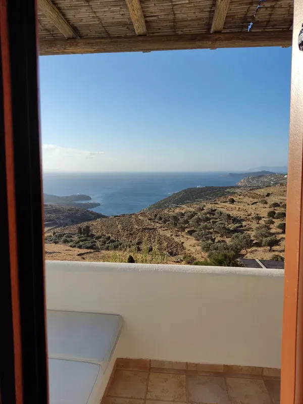 Sea-View Two-Bedroom Villa for Sale in Sifnos, Cyclades — photo 2