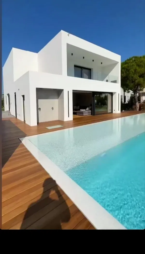 Seafront 450 m² Villa with Five Bedrooms for Sale in Vari - Varkiza, Athens Southern suburbs — photo 3