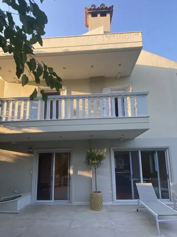 Renovated Four-Bedroom Villa for Sale in Vari - Varkiza, Athens Southern suburbs — photo 3