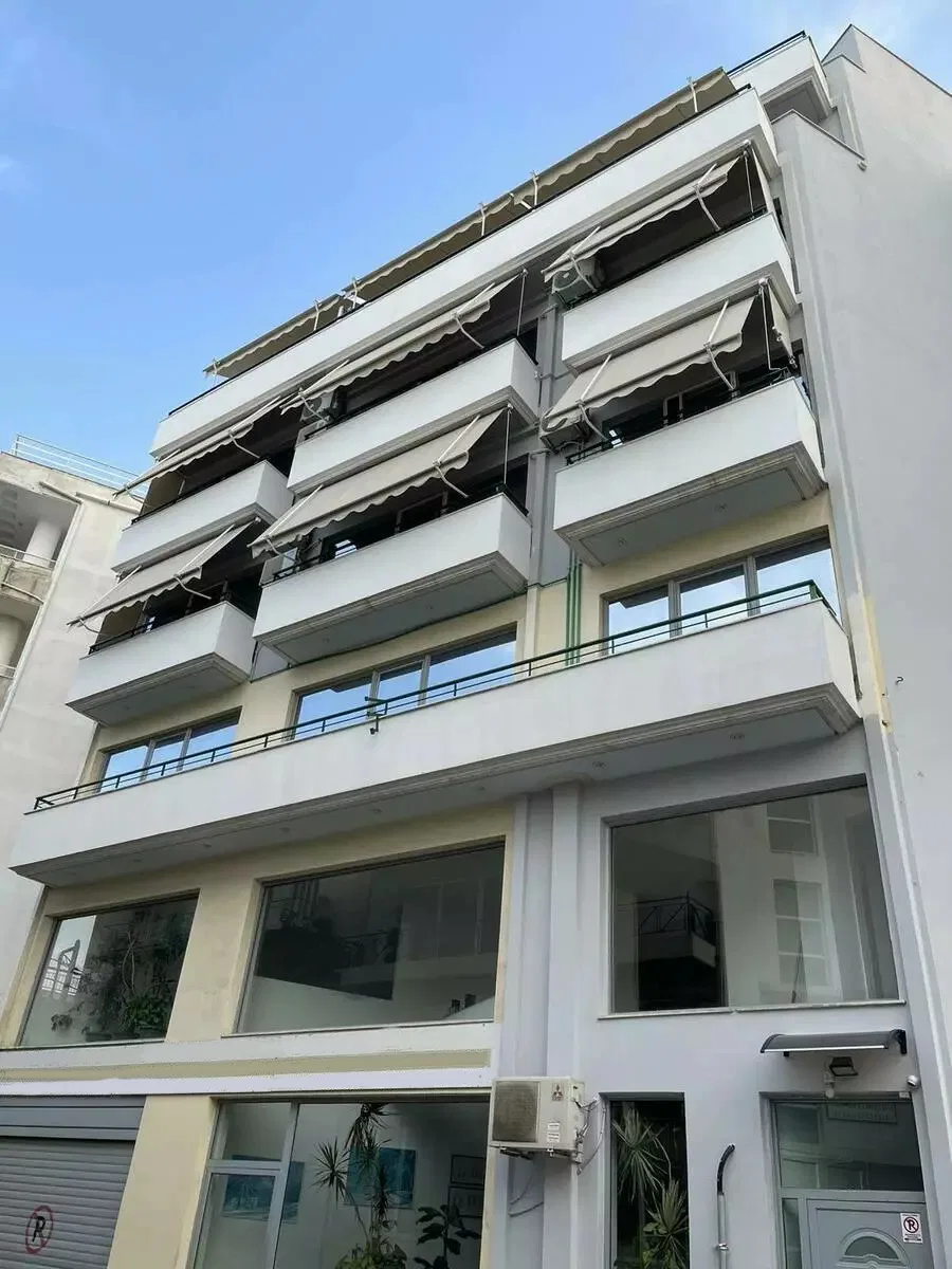 300 m² Renovated Building for Sale in Piraeus, Piraeus Suburbs