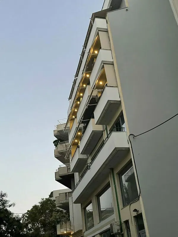 300 m² Renovated Building for Sale in Piraeus, Piraeus Suburbs — photo 2