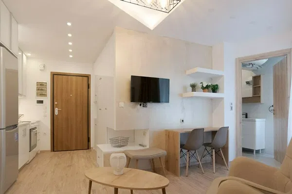 300 m² Renovated Building for Sale in Piraeus, Piraeus Suburbs — photo 5