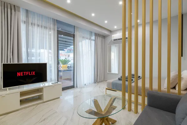 Renovated 40 m² Penthouse with One Bedrooms for Sale in Argyroupoli Athens, Athens Southern suburbs — photo 4