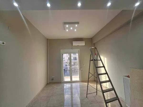 Renovated 78 m² Apartment with Two Bedrooms for Sale in Keratsini, Piraeus Suburbs — photo 3