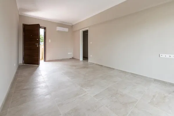 Renovated 70 m² Apartment with Two Bedrooms for Sale in Vouliagmeni, Athens Southern suburbs — photo 4