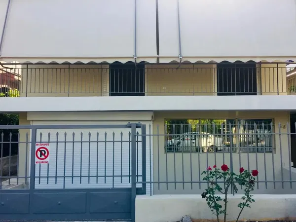 Seafront 210 m² Villa with Three Bedrooms for Sale in Alimos, Athens Southern suburbs — photo 3
