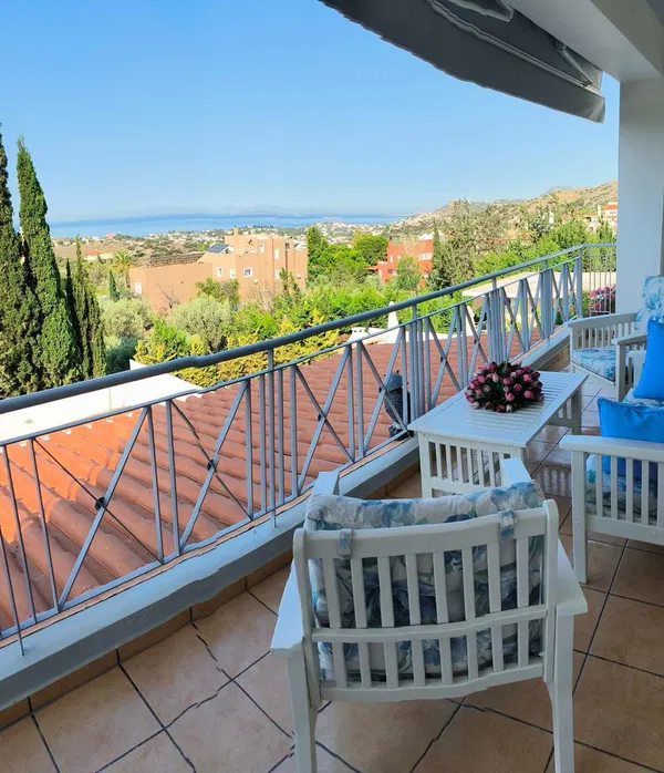 Sea View 290 m² Villa with Four Bedrooms for Sale in Lagonisi, Attica — photo 4