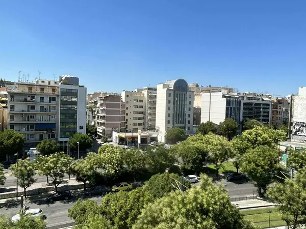 Renovated 106 m² Apartment with Three Bedrooms for Sale in Athens Historical Center, Athens Center