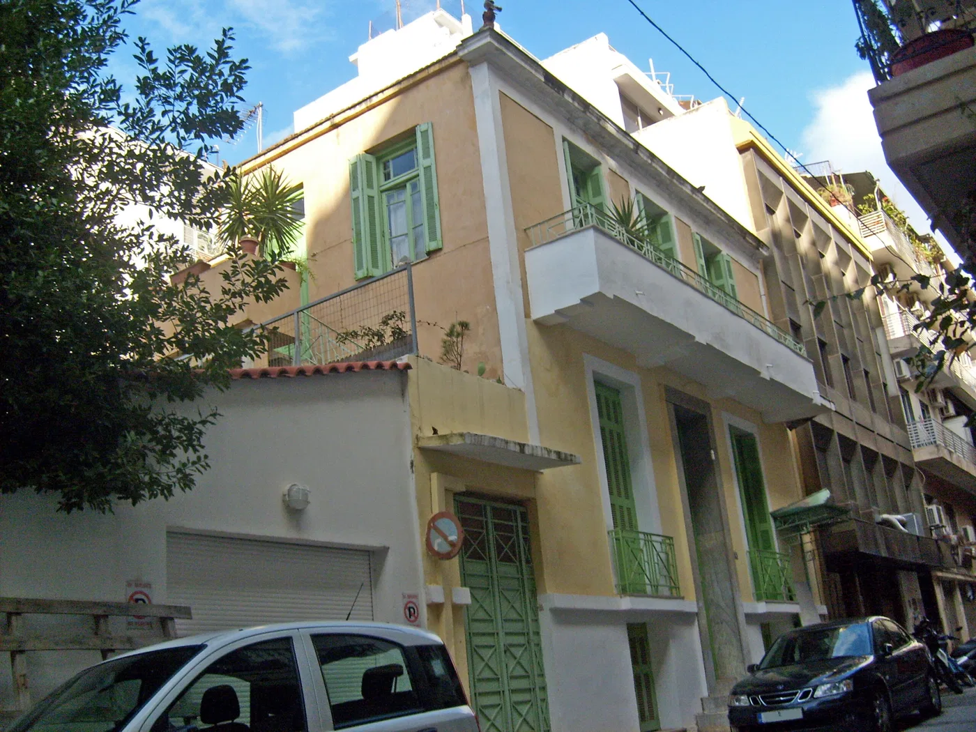 270 m² Building for Sale in Exarchia - Neapoli, Athens Center