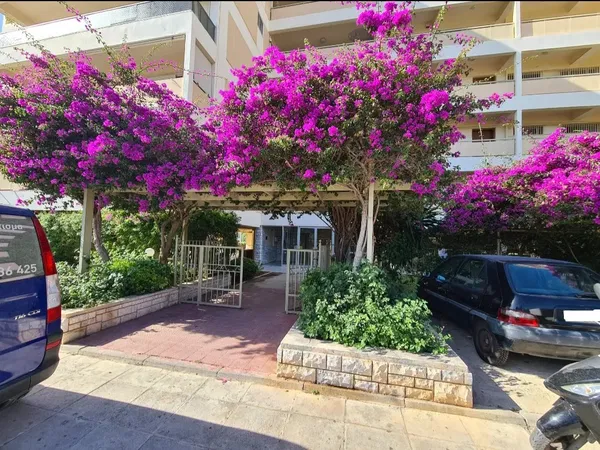 87 m² Renovated Two-Bedroom Apartment for Sale in Voula, Athens Southern suburbs — photo 3