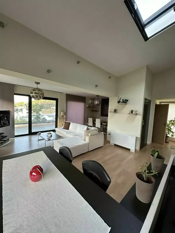 Sea-View 110 m² Apartment with Two Bedrooms for Sale in Porto Rafti, Attica — photo 2